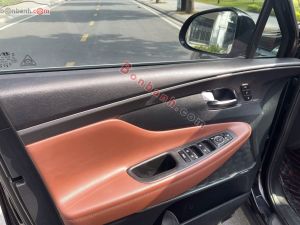 Xe Hyundai SantaFe Cao cấp 2.5L HTRAC 2022