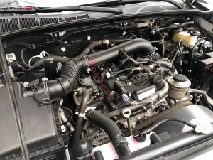 Xe Toyota Fortuner 2.7V 4x2 AT 2017