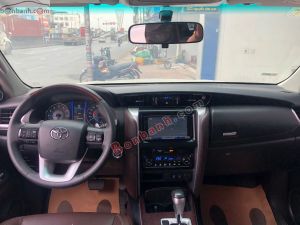 Xe Toyota Fortuner 2.7V 4x2 AT 2017